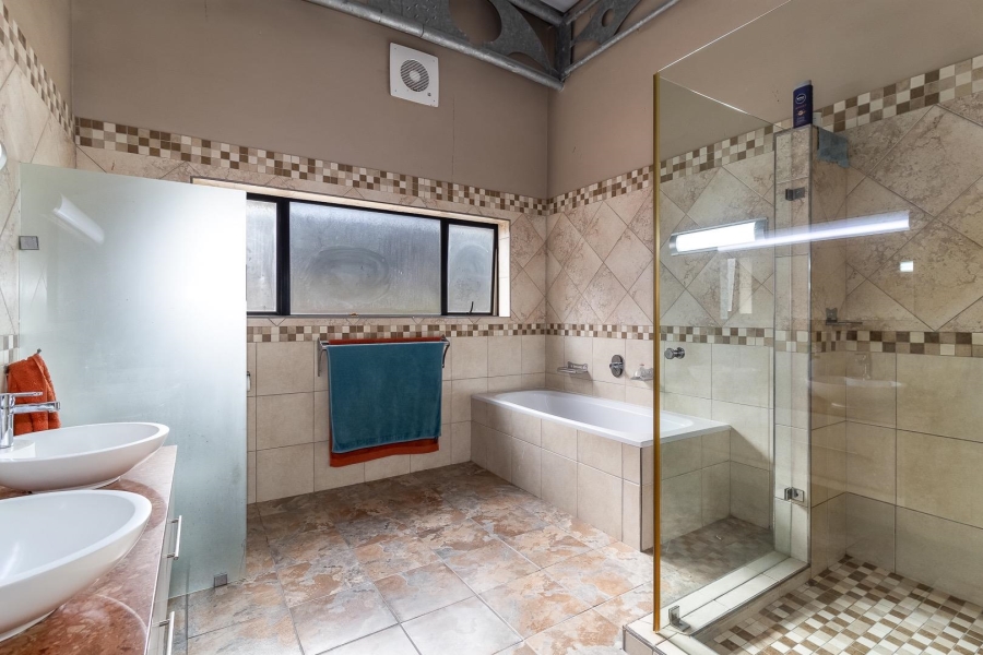4 Bedroom Property for Sale in Baronetcy Estate Western Cape